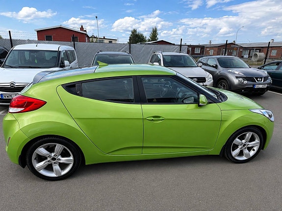 Hyundai Veloster 7 of 17