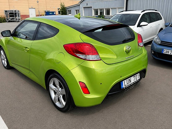 Hyundai Veloster 6 of 17
