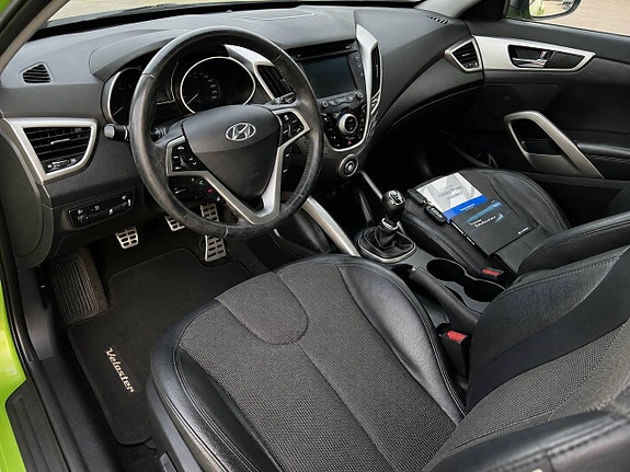 Hyundai Veloster 11 of 17