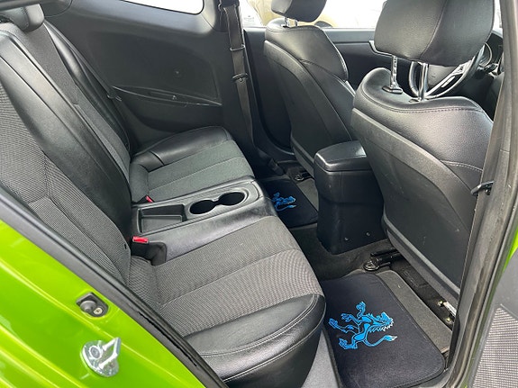 Hyundai Veloster 17 of 17