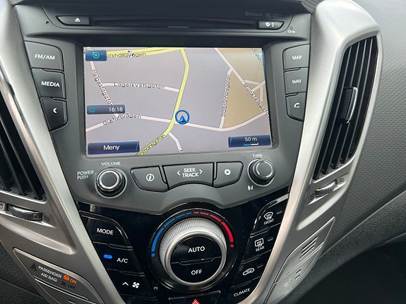 Hyundai Veloster 12 of 17