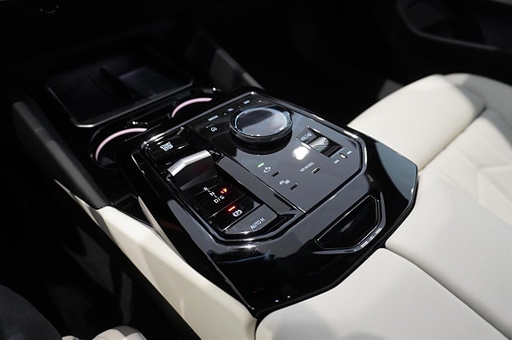 BMW 530e 10 of 12