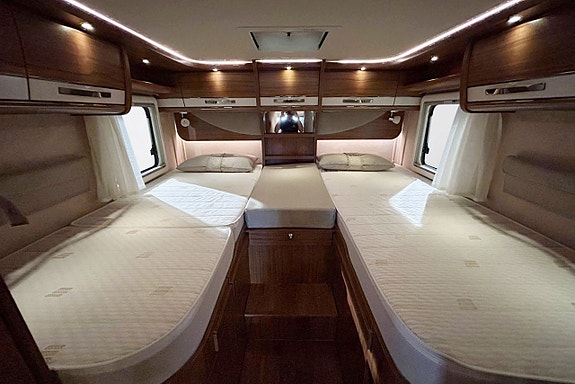 Hymer B 704 PREMIUMLINE -HYDRAULISKA STÖDBEN - 177hk - AUTOMAT - ALDE - SKINN - Cykelställ Garage - LÅNGBÄDDAR 26 of 30