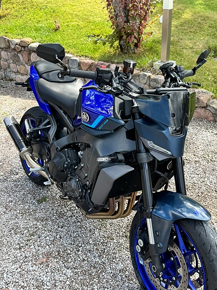 Yamaha MT-09 3 of 22