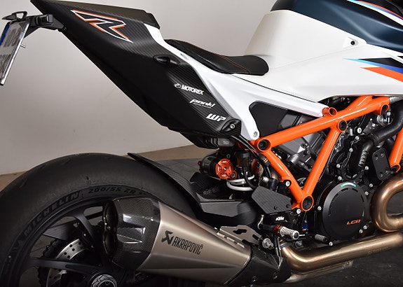 KTM 1390 SUPER DUKE RR 1/350 /RIZOMA /NYSERV 15 of 19
