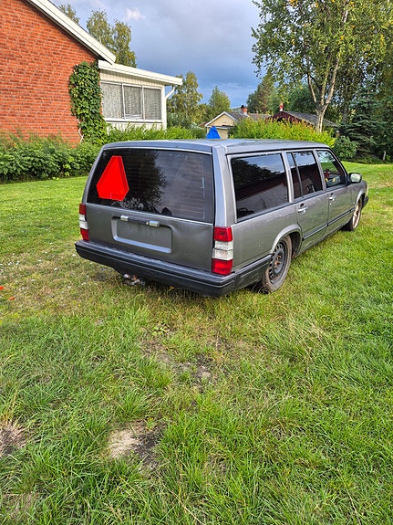 Volvo 940 3 of 7