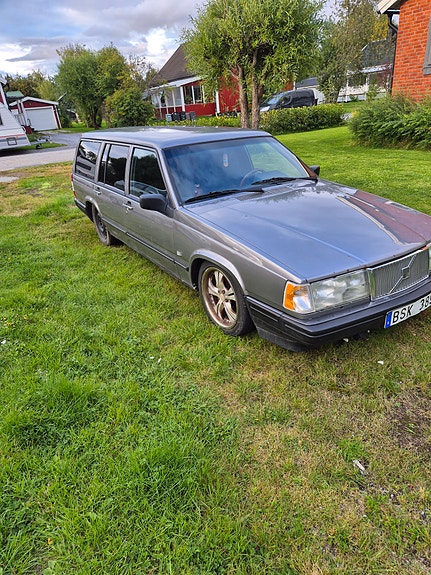Volvo 940 2 of 7