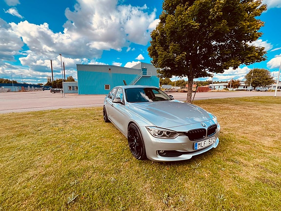 BMW 320d 2 of 9