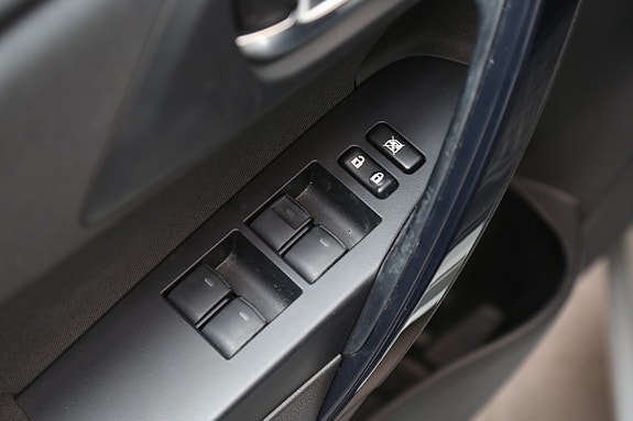 Toyota Auris 11 of 23