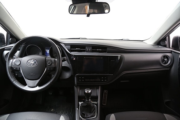 Toyota Auris 17 of 23