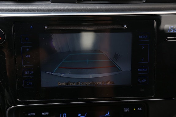 Toyota Auris 19 of 23