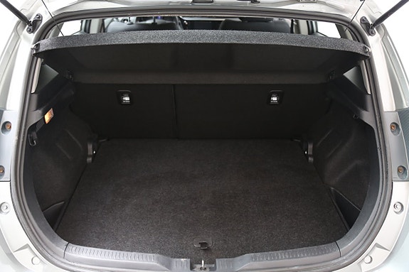 Toyota Auris 23 of 23