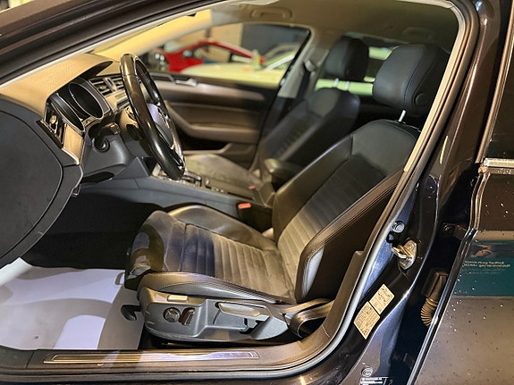 Volkswagen Passat 7 of 15