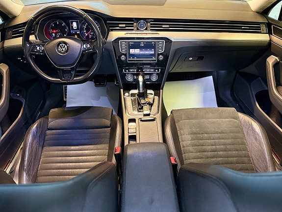 Volkswagen Passat 8 of 15