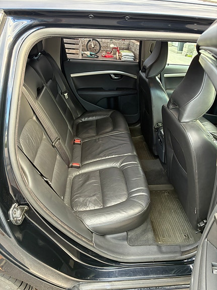 Volvo V70 6 of 11