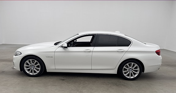 BMW 520d 2 of 16