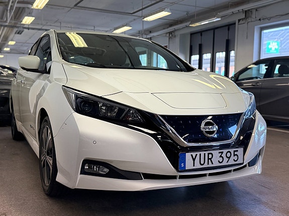 Nissan Leaf 6 of 16