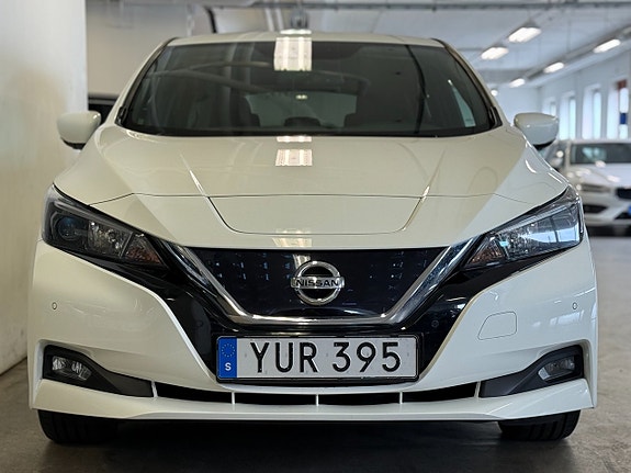 Nissan Leaf 5 of 16