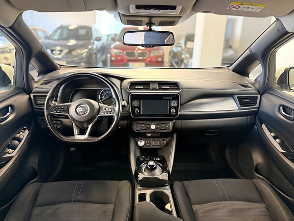 Nissan Leaf 11 of 16