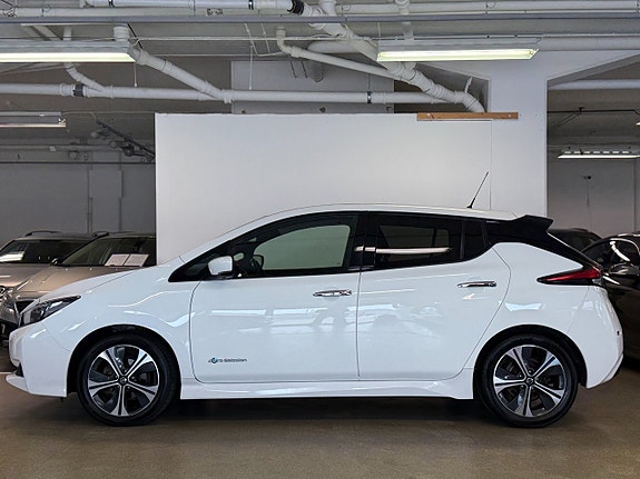 Nissan Leaf 2 of 16