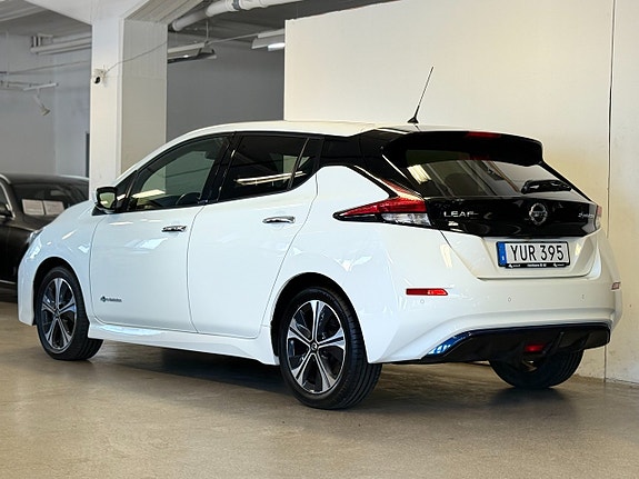Nissan Leaf 7 of 16