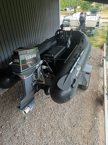 Great White alu rib 300 Yamaha 25hk 3 of 7