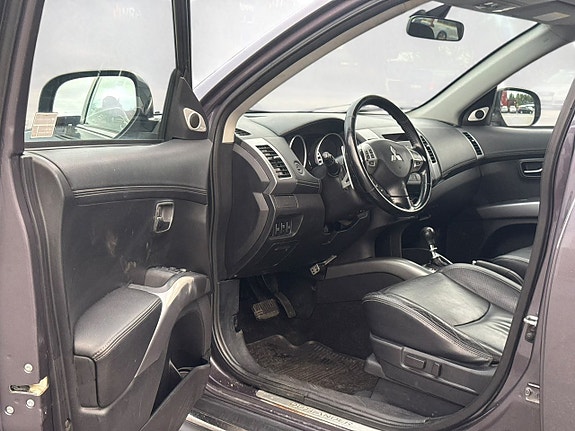 Mitsubishi Outlander 7 of 13