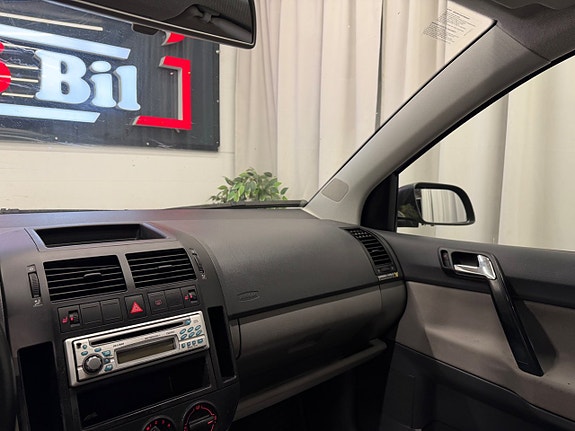 Audi A4 12 of 16