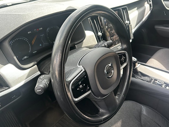 Volvo V90 Cross Country 10 of 20