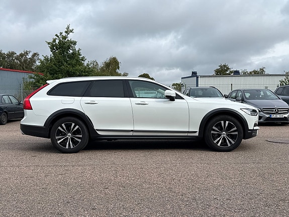 Volvo V90 Cross Country 7 of 20