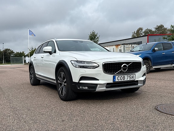 Volvo V90 Cross Country 8 of 20