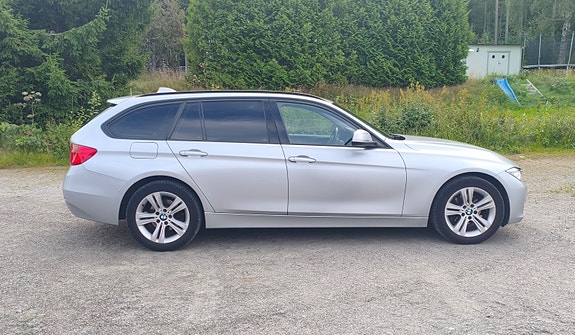 BMW 318d 3 of 10