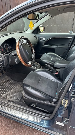 Ford Mondeo 3 of 5