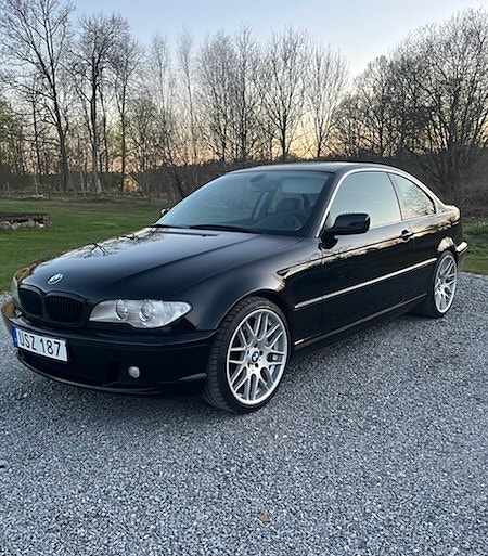 BMW 330Ci 2 of 5