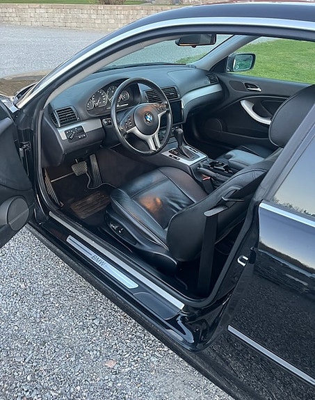 BMW 330Ci 4 of 5