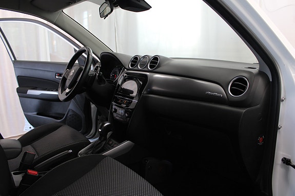 Suzuki Vitara 12 of 23