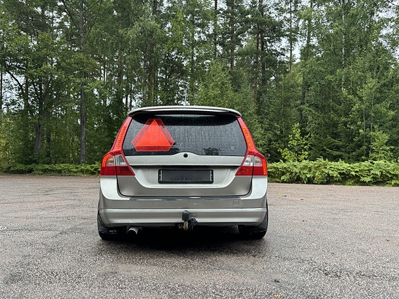 Volvo V70 7 of 10