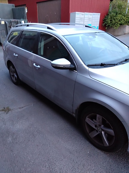 Volkswagen Passat 4 of 10