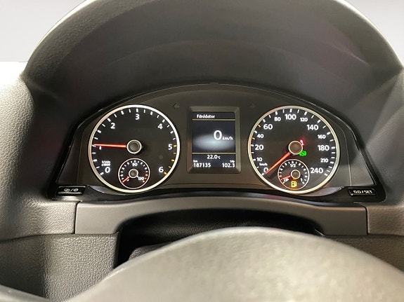 Volkswagen Tiguan 12 of 22