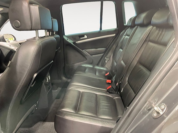 Volkswagen Tiguan 14 of 22