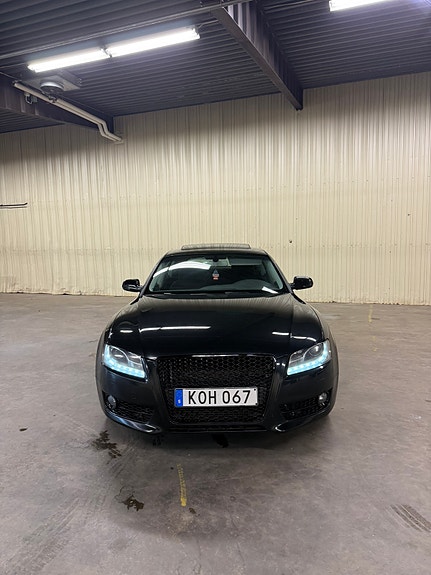 Audi A5 2 of 8