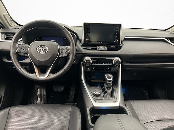 Toyota RAV4 14 of 30