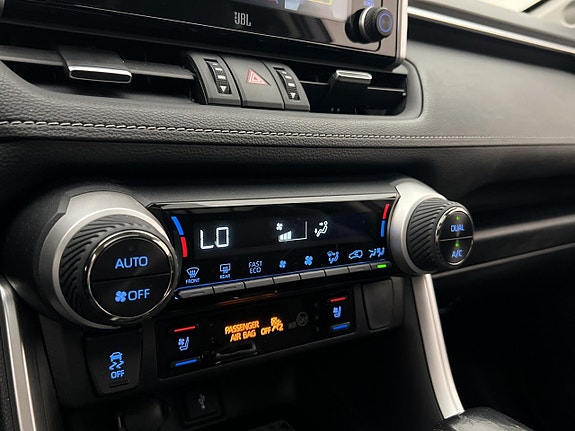 Toyota RAV4 25 of 30