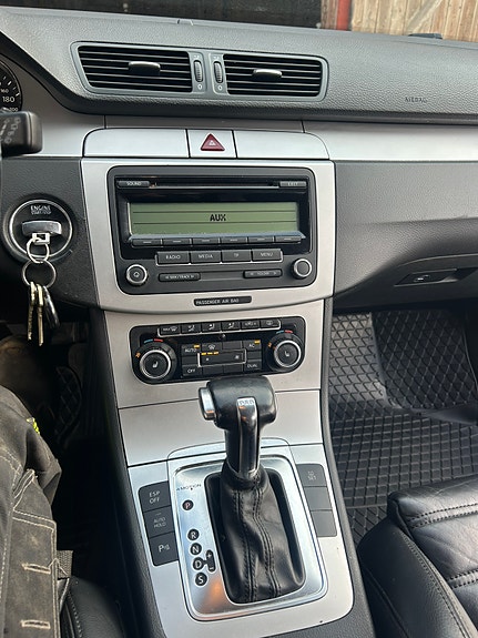 Volkswagen Passat 8 of 18