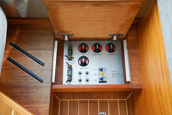 Paragon 25 Cabin 24 of 24