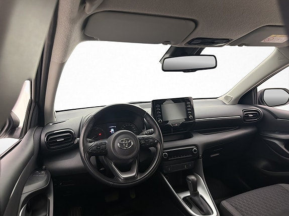 Toyota Yaris 12 of 28