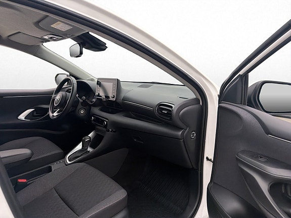 Toyota Yaris 14 of 28