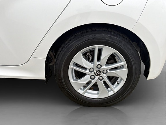 Toyota Yaris 26 of 28
