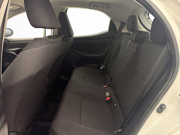 Toyota Yaris 15 of 28