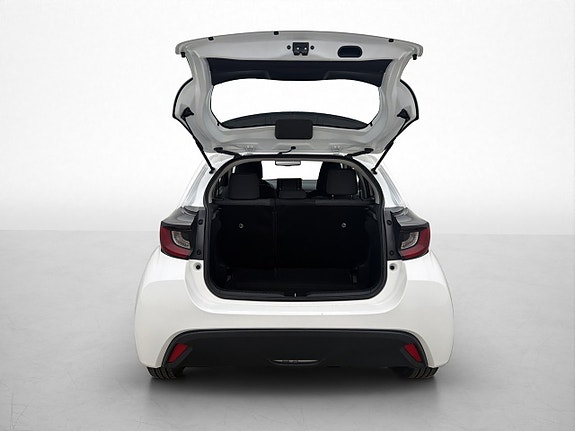 Toyota Yaris 24 of 28